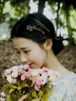 紅塵多枝蔓